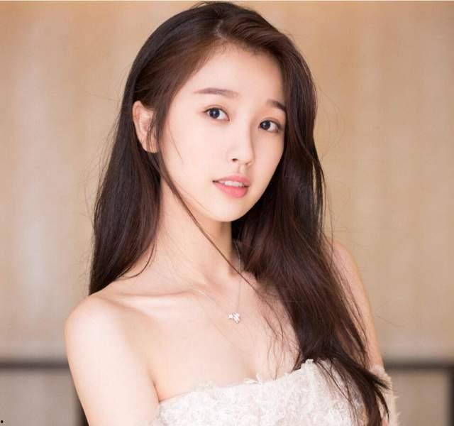 娱乐圈吃瓜所虞书欣早期清冷感